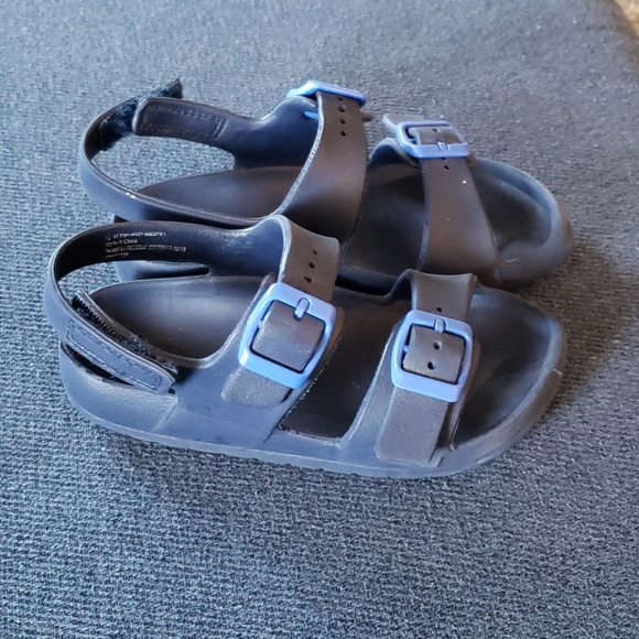 Cat & jack shoes - Picture 2 of 2